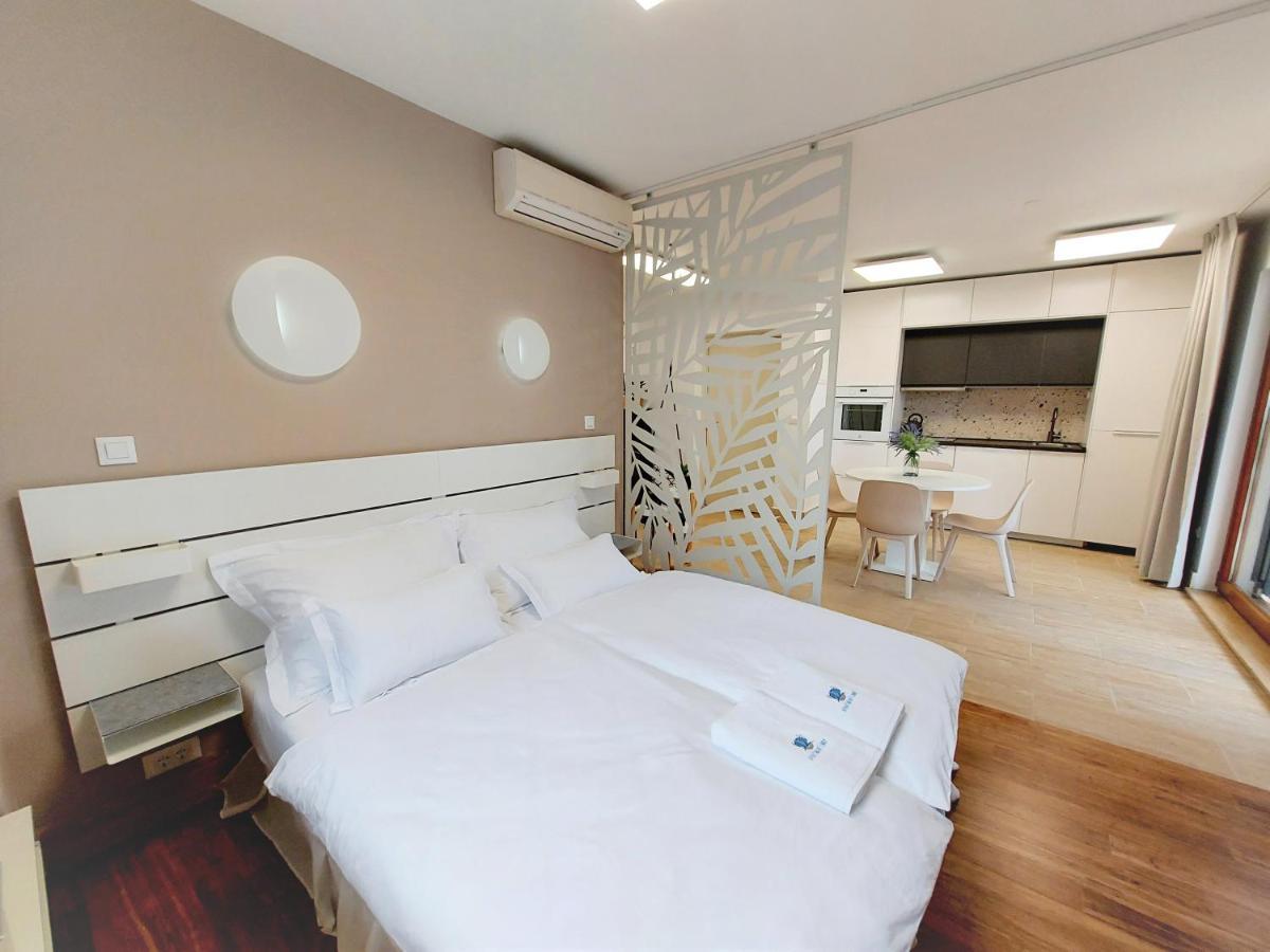 Apartment Emily Слатине Экстерьер фото