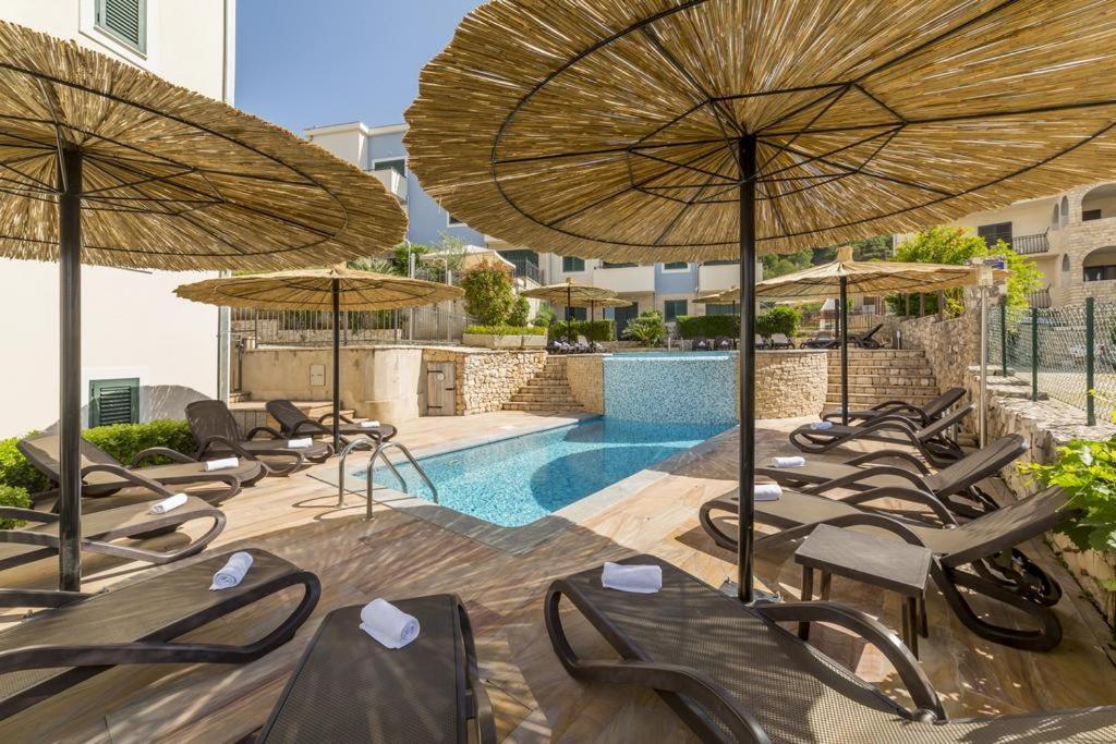 Apartment Emily Слатине Экстерьер фото