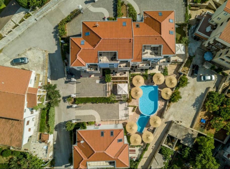 Apartment Emily Слатине Экстерьер фото